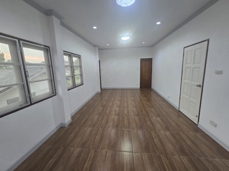 บ้าน ให้เช่า ใกล้รพเวชธานีรามคำแหง บ้านใกล้รพรามคำแหง สวยเหมือนใหม่ มือสองปรับปรุงใหม่ บ้านเดี่ยวรามคำแหง